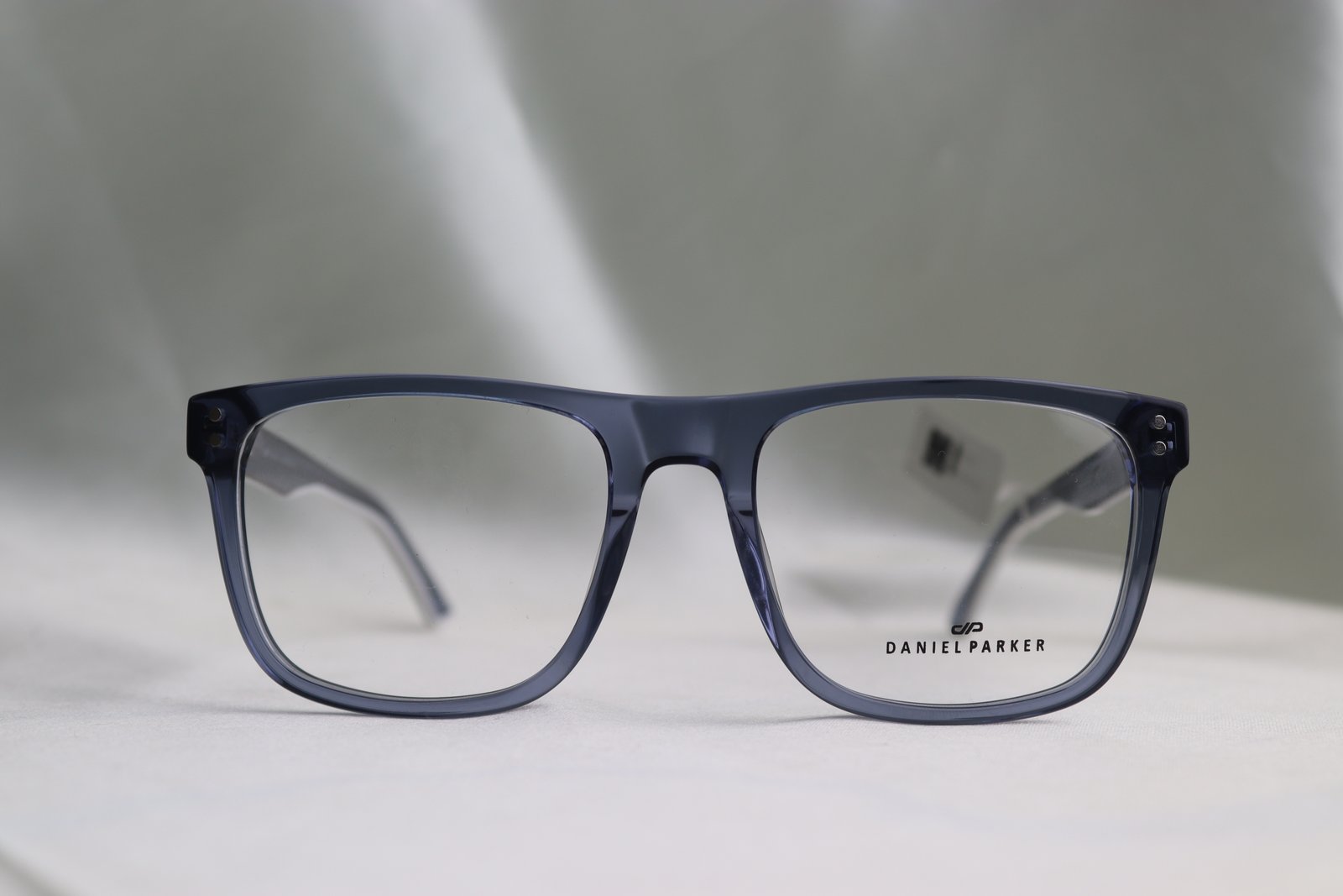 Daniel Parker (Glaucous frame)